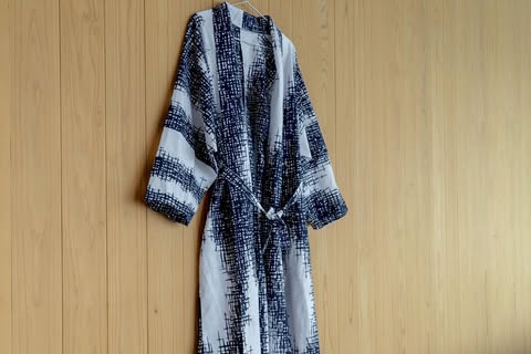 Sankatsu Yukata Fabric Robe “Minamo” – Indigo, Unisex