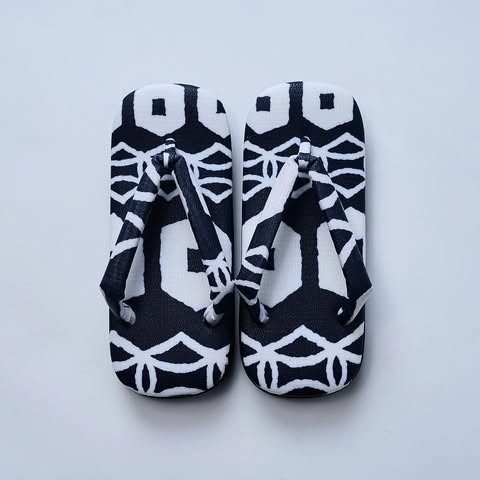 Sankatsu Crafted Yukata Fabric “Katana no Tsuba” Beach Zori Sandals – Women’s