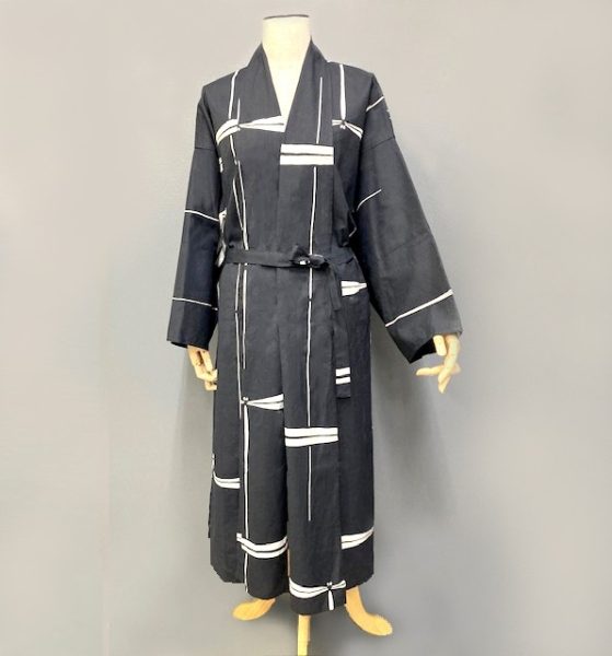 Sankatsu Yukata Fabric Robe “Kachi Mushi” – Indigo, Unisex