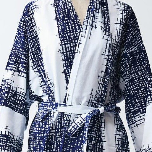 Sankatsu Yukata Fabric Robe “Minamo” – Indigo, Unisex